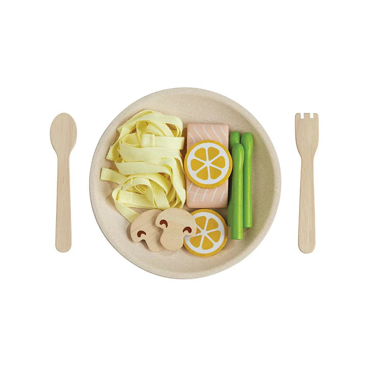 Wooden Pasta Feeding Set