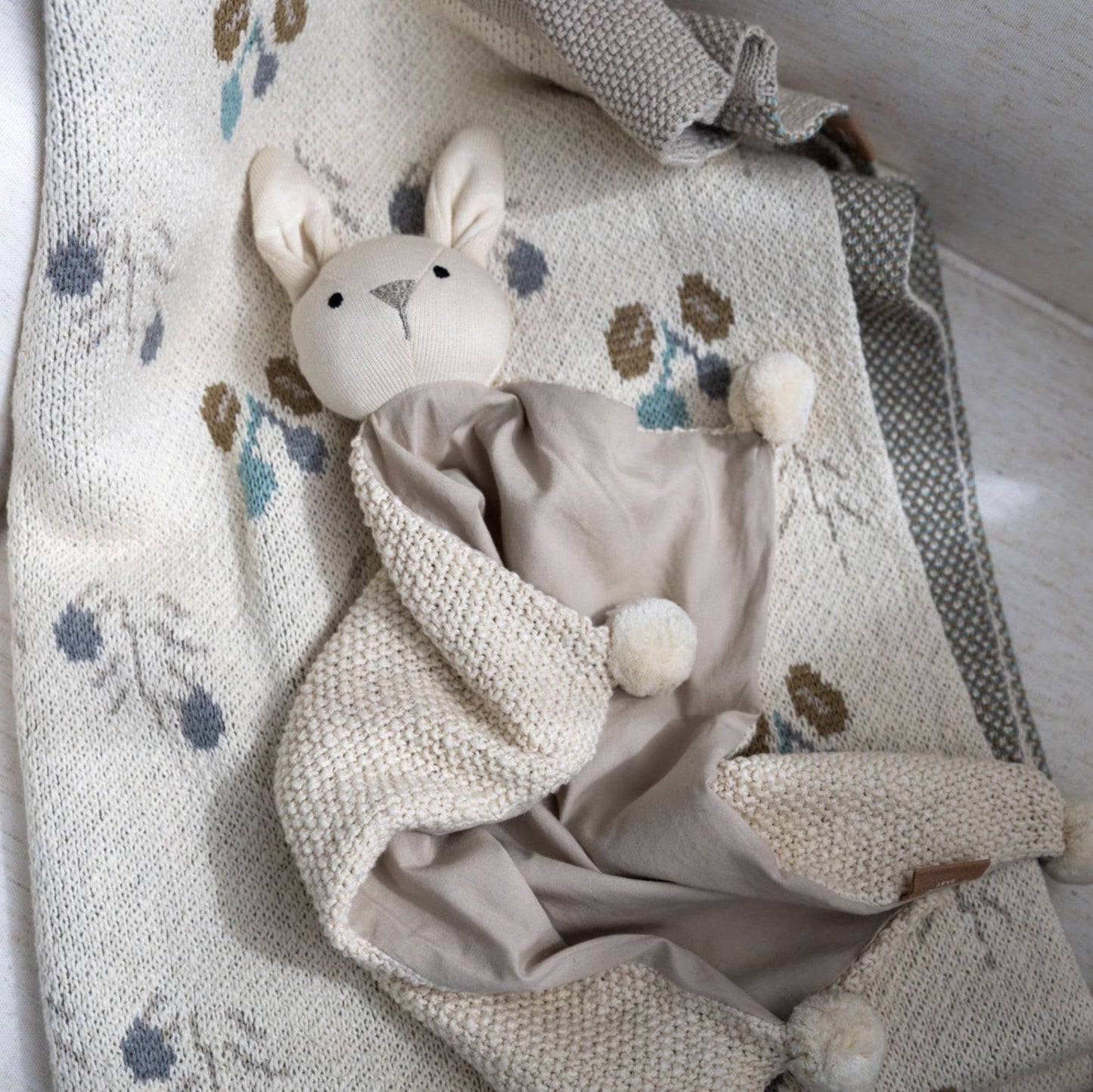 Ollie The Bunny- Avery Organic Cotton Baby Blanket