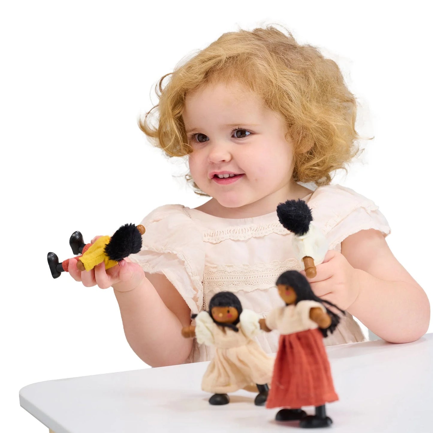The Wooden Berrybunch Doll Family