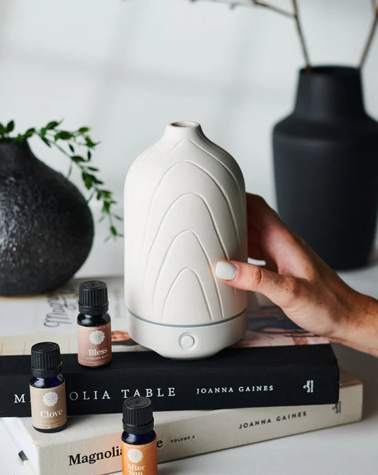 Ceramic Diffuser: White Wave